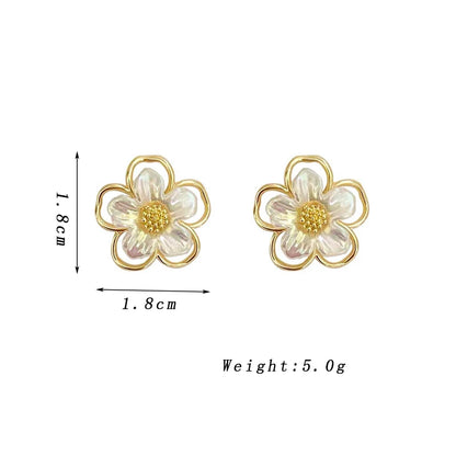 Elegant Korean Floral Stud Earrings – Small White Flower Acrylic Earrings for Women, Ideal for Weddings and Parties